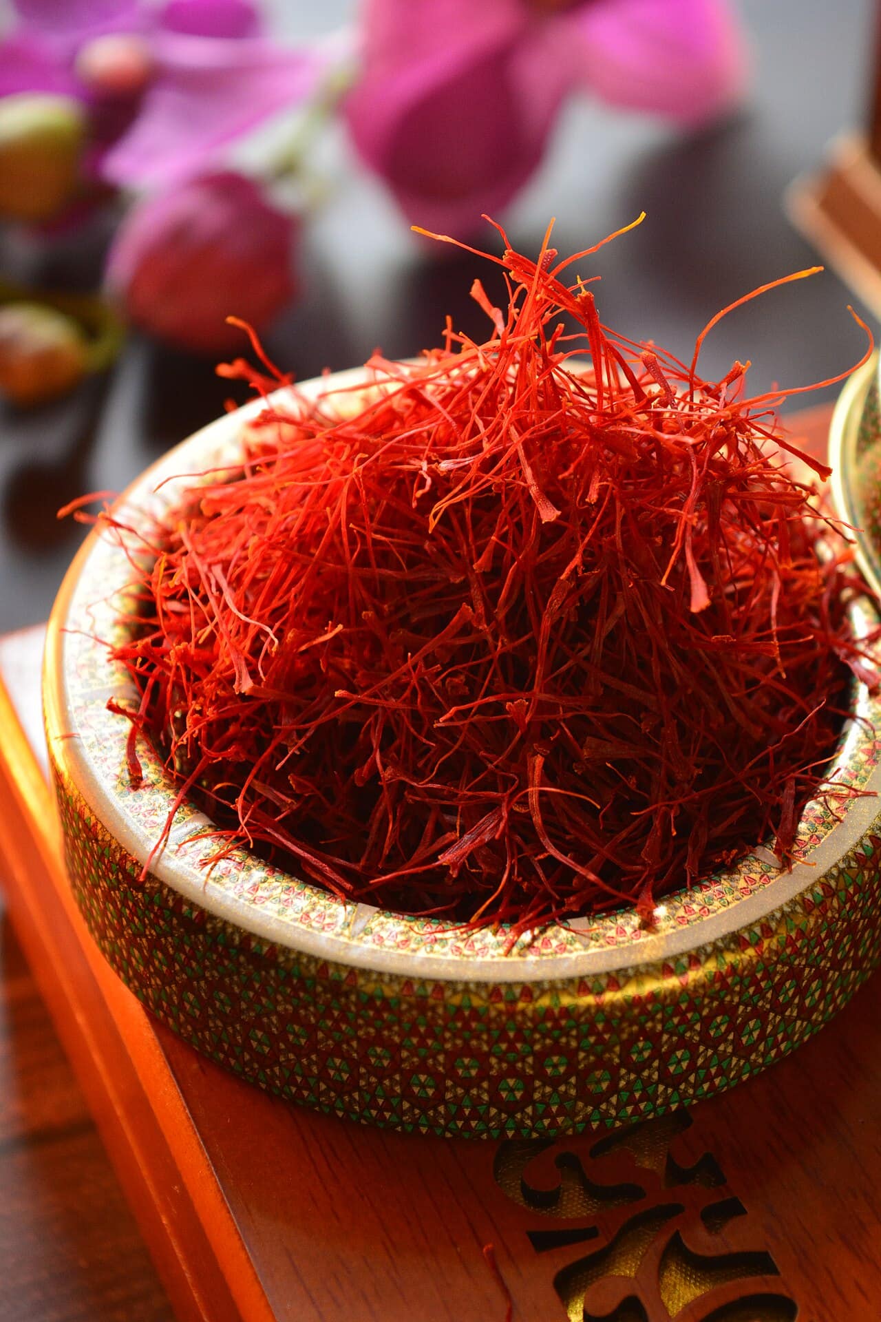 The Fake Saffron and Spices Scam: How to Avoid Buying Dyed Corn Silk